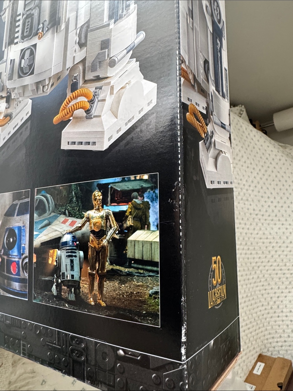 Lego R2-D2 Model 75308- RETIRED 50th Anniversary Limited Edition - Picture 8 of 10
